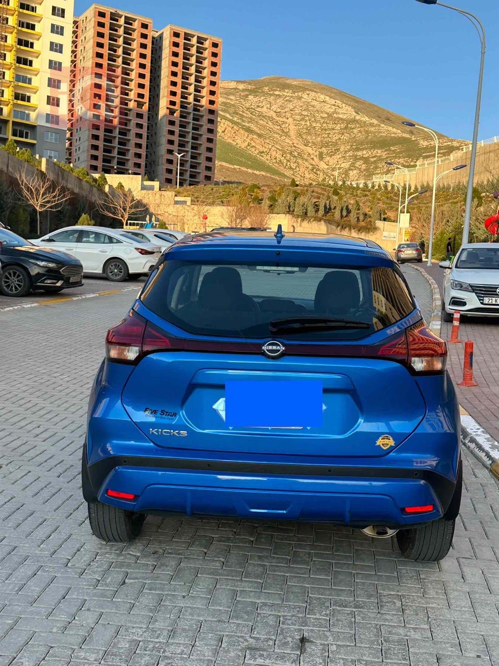 نیسان کیکس
